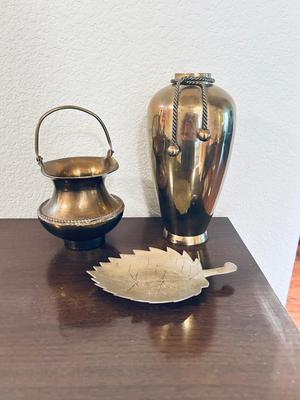 INDIA BRASS URN, SPITTOON, AND LEAF DISH