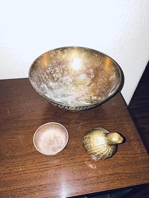 BEAUTIFUL HAND ETCHED ART BRASS BOWL, BRASS QUAIL AND SMALL DISH