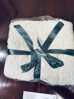 NIB CLEVER GIFT IDEA “SENDING YOU A HUG” GIFT BOX