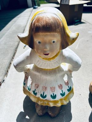 LITTLE CONCRETE DUTCH BOY AND GIRL