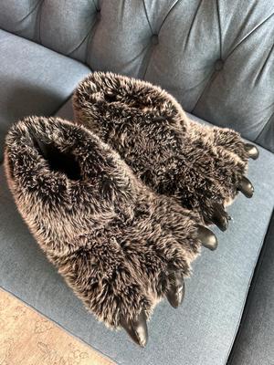 Fuzzu bear slippers