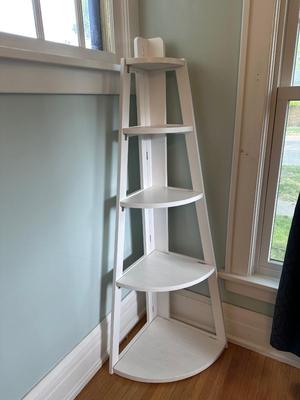 Ladder Corner shelf