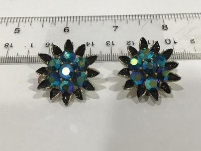 Vintage Blue Lisner Clip on Earrings