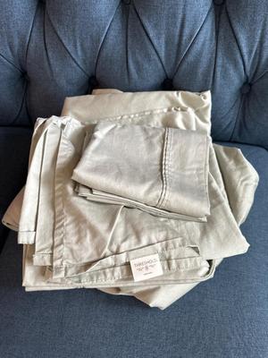 Queen sheet set