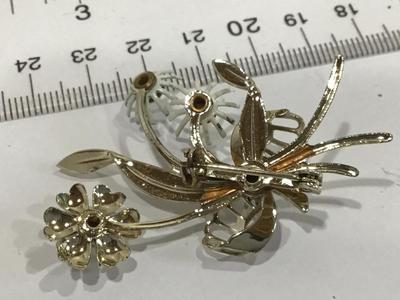 Vintage Brooch Rhinestone