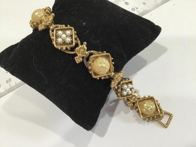 Beatiful Vintage Bracelet Multi Stones Locking