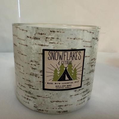 Yankee Candles & Candle Decor (K-HS)