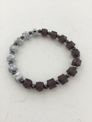 Stretchy fashion beaded bracelet