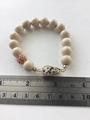 Stretchy fashion bracelet