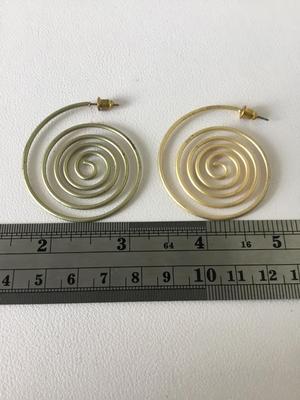 Gold tone spiral hoop earrings