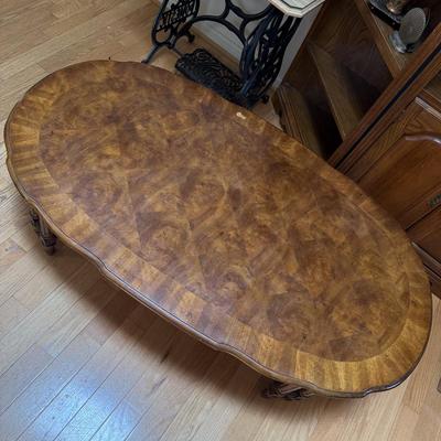 Heritage Scalloped Oval Wood Coffee Table (LR-HS)