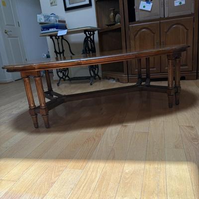 Heritage Scalloped Oval Wood Coffee Table (LR-HS)