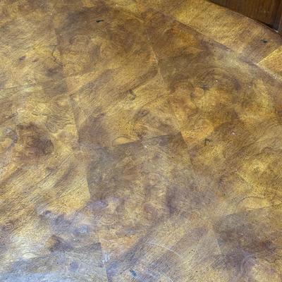 Heritage Scalloped Oval Wood Coffee Table (LR-HS)