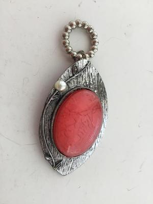 Unmarked statement necklace pendant