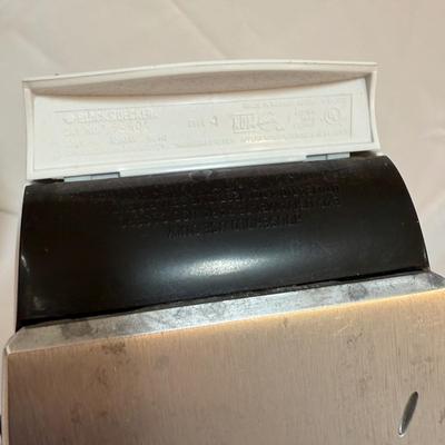 Black & Decker Irons with Felted Wool Pressing Mat & Ironing Boards (L-HS)