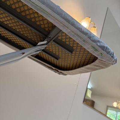 Black & Decker Irons with Felted Wool Pressing Mat & Ironing Boards (L-HS)