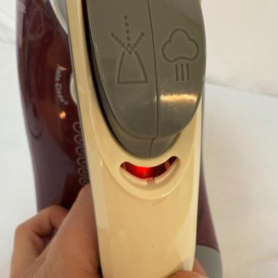 Black & Decker Irons with Felted Wool Pressing Mat & Ironing Boards (L-HS)