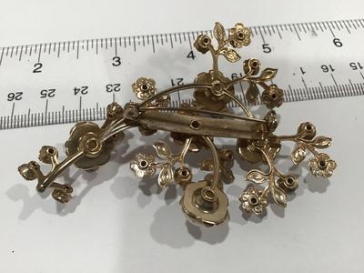 Beautiful Vintage Rhinestone and Baroque Pearl Brooch