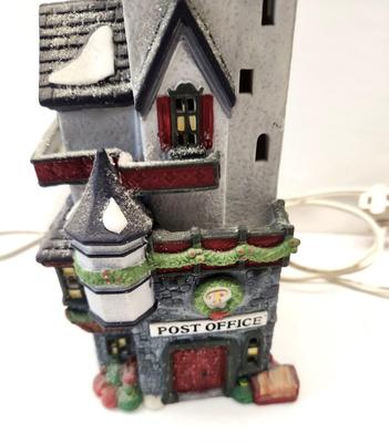 Lot #74 Dept 56 North Pole Village lighted house "Post Office" - no box