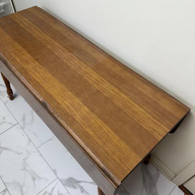 Rockport Drop-Leaf Table (L-HS)