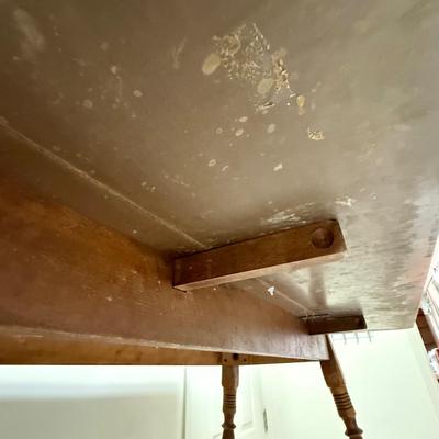 Rockport Drop-Leaf Table (L-HS)