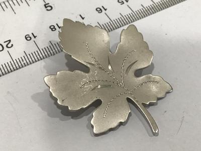 Matte Silver Tone Diamond Cut Design Maple leaf