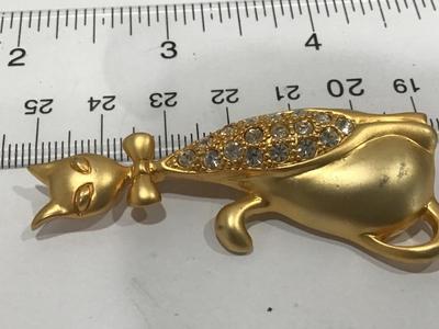 Brushed Gold Tone Rhinestone Kitty