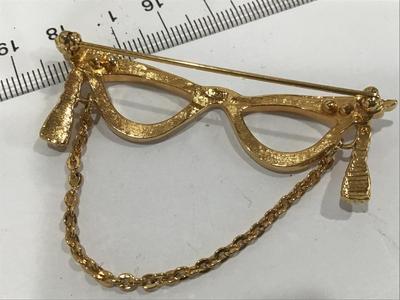 Avon Cat’s eye Glass With Rhinestones