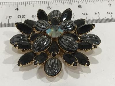 Judy Lee Rhinestone / HÉMATITE Brooch Marked