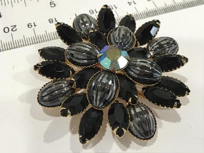 Judy Lee Rhinestone / HÉMATITE Brooch Marked