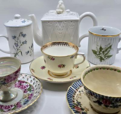 LOT 117: Lenox Butler's Pantry Tea Pot and Multiple Cups and Saucers and 2 Mugs