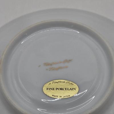 LOT 119: Teleflora Cup and Saucer, Glass Heart, Thomas Kinkade Sleigh Ride, Lenox Butterfly Meadow Travel Mug, and More