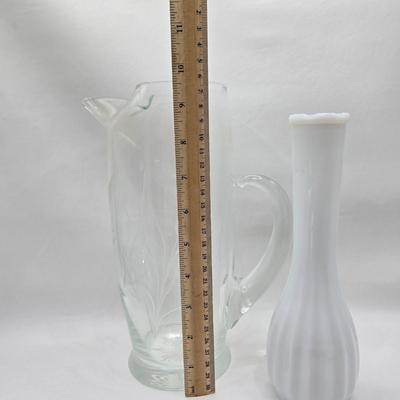 LOT 120: Vintage MCM Lamp, Cake Plate and Server, Vintage Tea Towels, and More