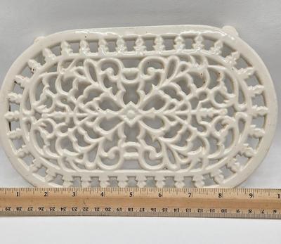 LOT 120: Vintage MCM Lamp, Cake Plate and Server, Vintage Tea Towels, and More