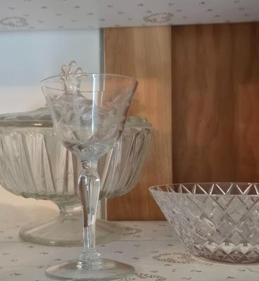 LOT 122: Cabinet Lot with Numerous Glass and Crystal Pieces