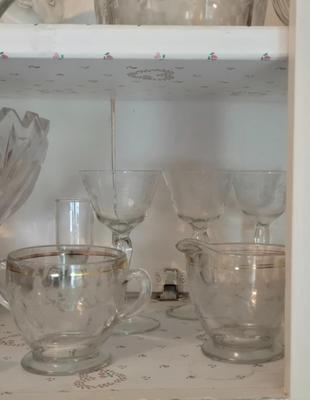 LOT 122: Cabinet Lot with Numerous Glass and Crystal Pieces