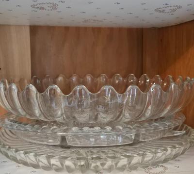 LOT 122: Cabinet Lot with Numerous Glass and Crystal Pieces