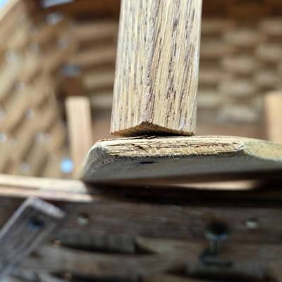 LOT 124: MCM Metal Serving Tray, Villeroy & Boch Serving Dish, and Americana Wooden Picnic Basket with Small Lap Trays