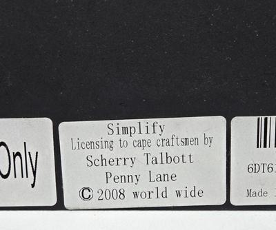 LOT 126: Country Kitchen Decor