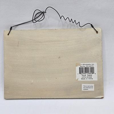 LOT 126: Country Kitchen Decor