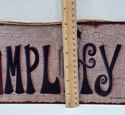 LOT 126: Country Kitchen Decor