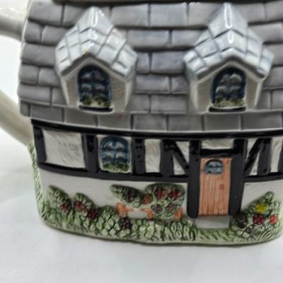 LOT 134: Cardinal Teapot, Price teapot, and Set of Gold Trimmed Milk Glass Cups and Saucers