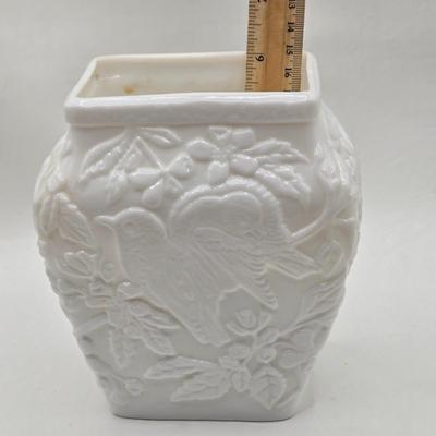 LOT 135: Vintage White Glass Chickadee Vase, Milk Glass Crem and Sugar Set, and Uranium Glass Serving Plate