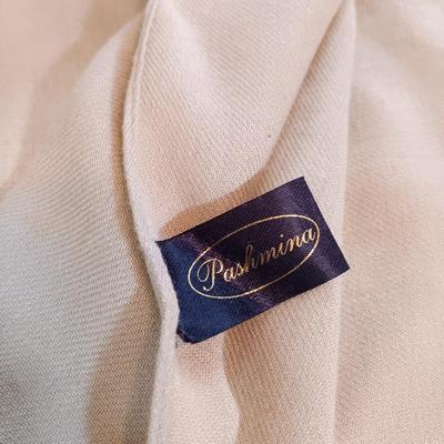 LOT 136: Vintage Gimbels Faux Leopard Print Hat with Norman Kartiganer Wig Holder, Faux Fur Handbag & More