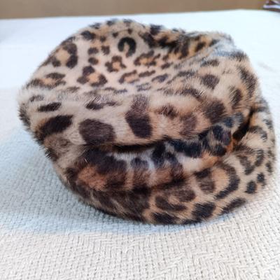 LOT 136: Vintage Gimbels Faux Leopard Print Hat with Norman Kartiganer Wig Holder, Faux Fur Handbag & More