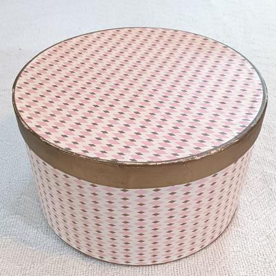 LOT 138: Geo W. Bollmans Doeskin Felt Hat, Elizabeth Carole Purse & More