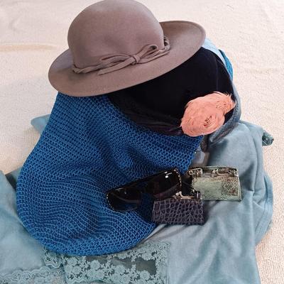 LOT 138: Geo W. Bollmans Doeskin Felt Hat, Elizabeth Carole Purse & More