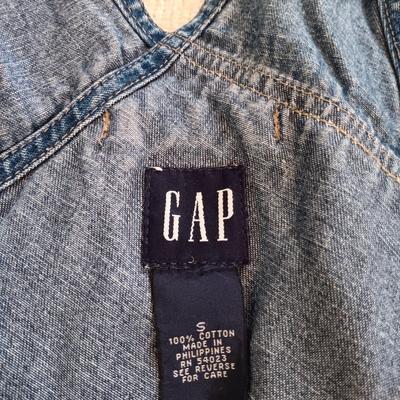 LOT 141: Xhilaration Fringe Boots, HC Bar Ranchwear Shirt, Laminate Leather Handbag & More