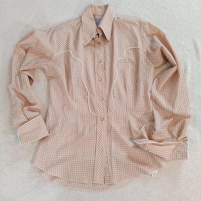 LOT 141: Xhilaration Fringe Boots, HC Bar Ranchwear Shirt, Laminate Leather Handbag & More