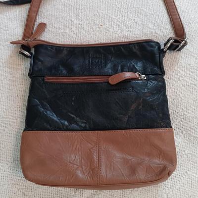 LOT 143: Set of (6) Handbags - Stone Mountain, Brighton, Great American Leatherworks & More